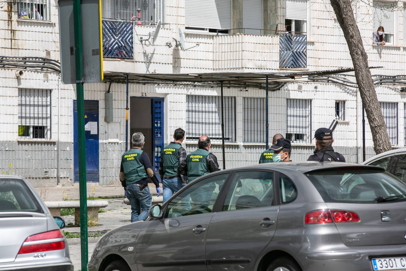 Tras atropellar a un guardia civil, el conocido delincuente huyó a Almanjáyar, donde fue detenido tras esconderse
