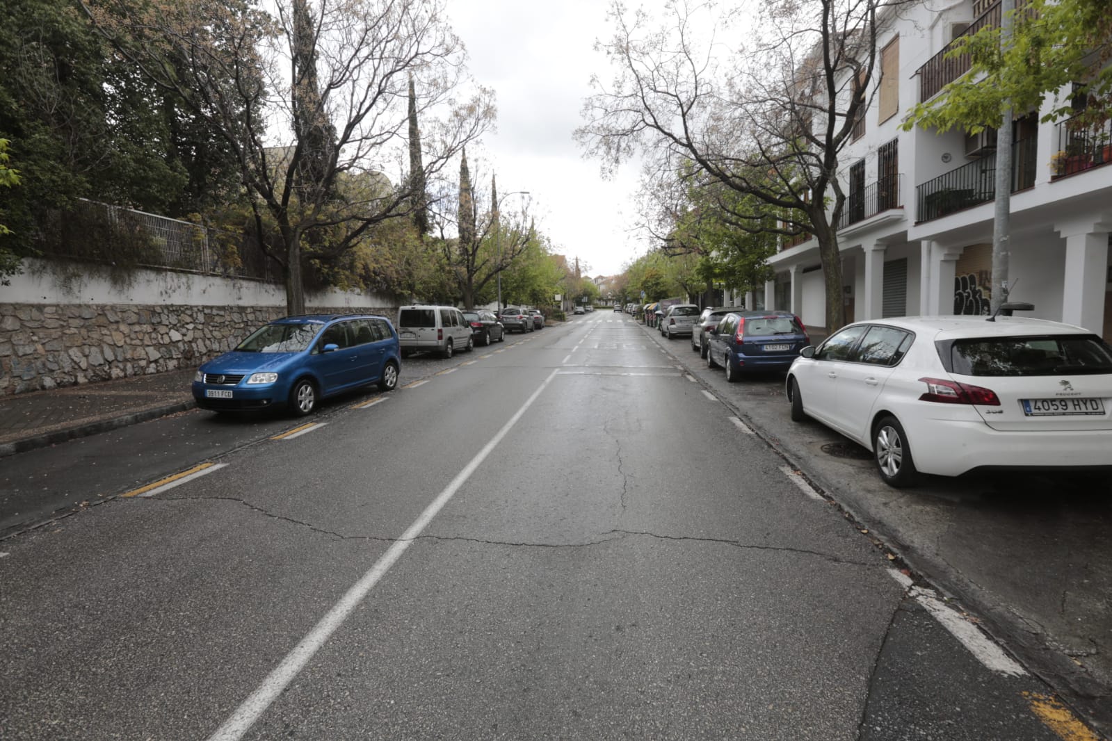 Las nuevas restricciones a la movilidad se hacen notar en las calles y plazas de la capital