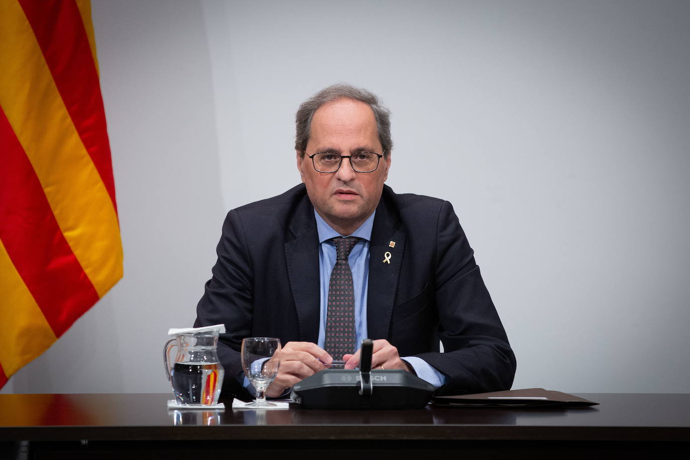 Quim Torra | El presidente de Cataluña, Quim Torra, confirmó la noticia el pasado 16 de marzo en una declaración institucional desde el Palau de la Generalitat, donde va a quedar confinado. 