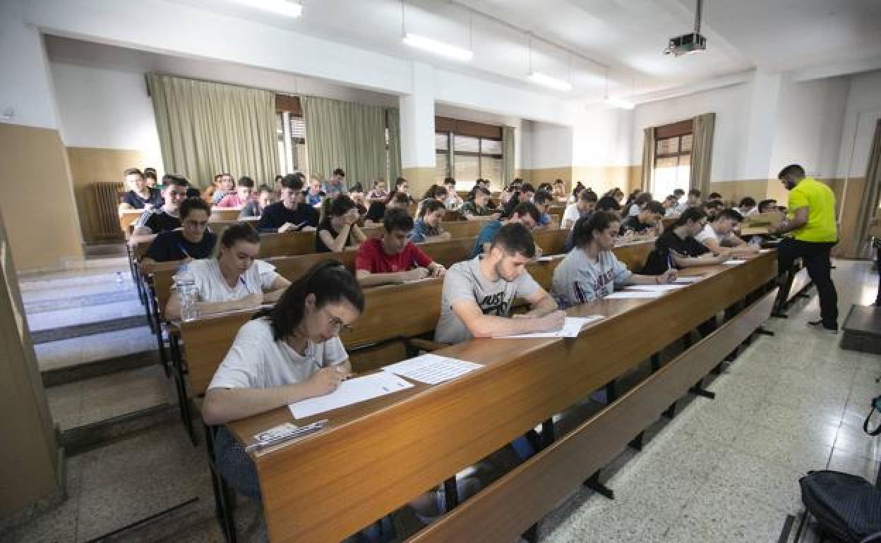 Selectividad | Andalucía publica las nuevas fechas y apuesta por un examen «con gran optatividad»