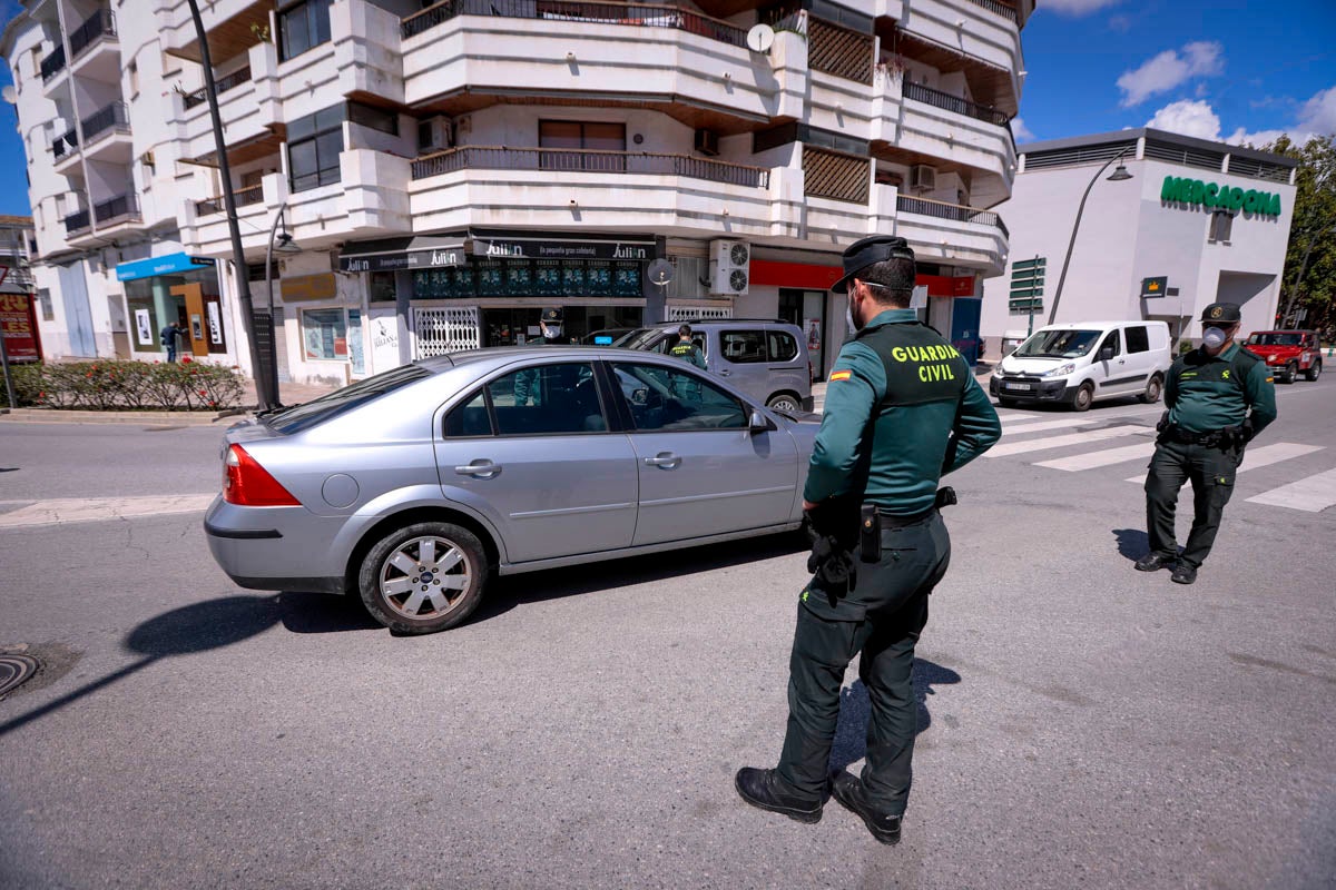 La delegación del Gobierno andaluz intensifica la vigilancia en carreteras para reducir la movilidad aún más del 85%