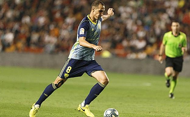 El jugador serbio dispuesto a efectuar un lanzamiento a puerta en la presente temporada. 