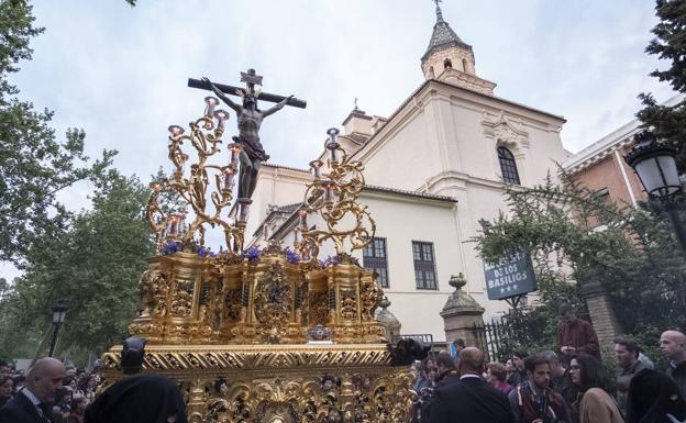 Pontificia, Real y Muy Ilustre Hermandad Escolapia y Cofradía de Nazarenos del Santísimo Cristo de la Expiración, María Santísima del Mayor Dolor y San José de Calasanz (Escolapios). 