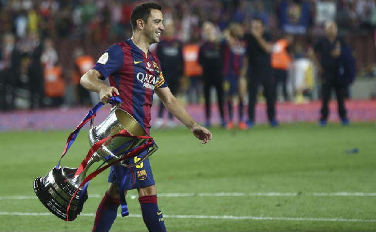 Xavi Hernández, tras ganar una Copa del Rey con el Barça.