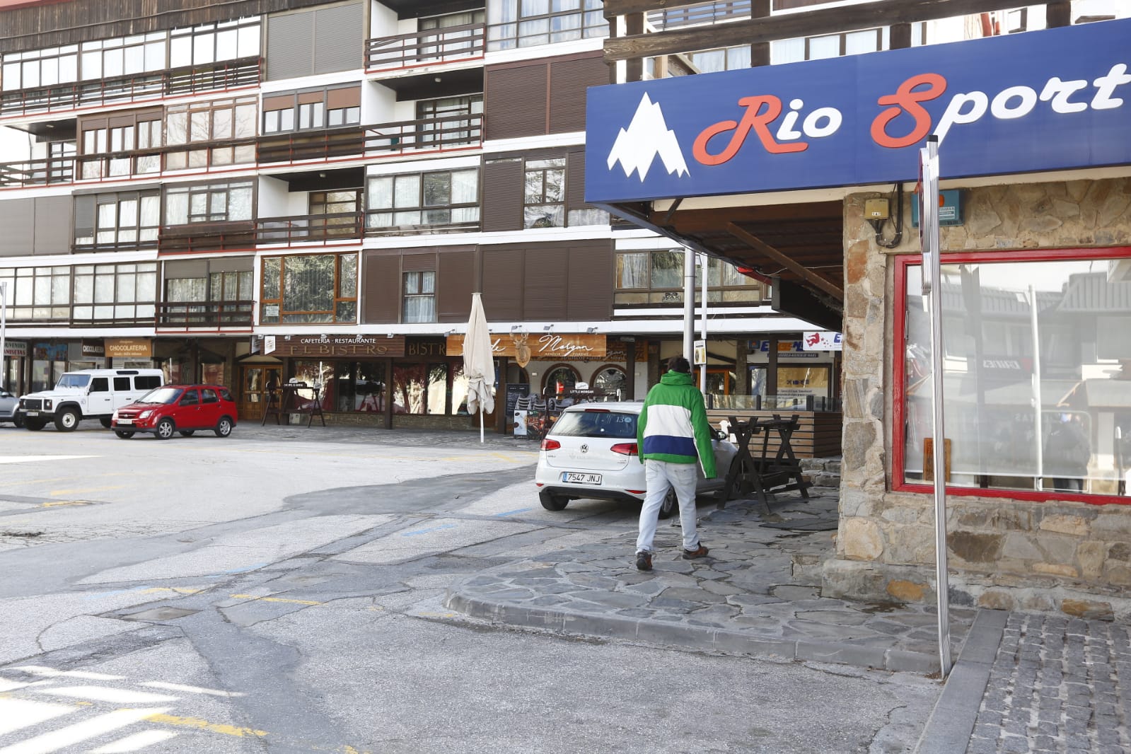 El aspecto de la zona dista mucho de ser el habitual. Sin embargo, ha recibido varios visitantes inesperados durante el estado de alarma