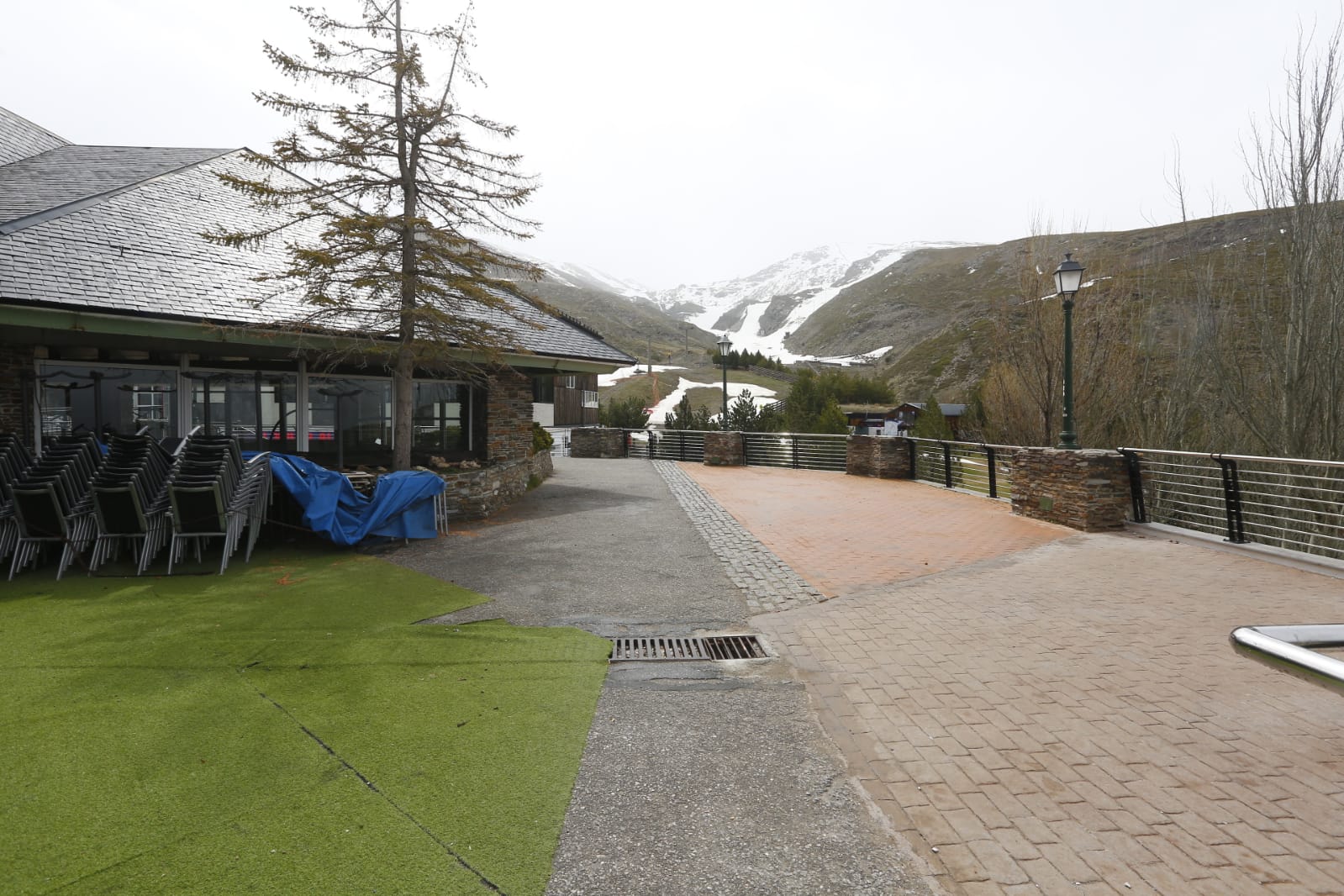 El aspecto de la zona dista mucho de ser el habitual. Sin embargo, ha recibido varios visitantes inesperados durante el estado de alarma