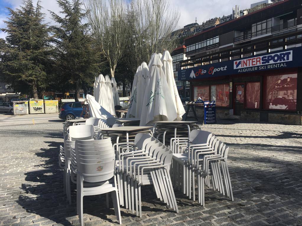 El aspecto de la zona dista mucho de ser el habitual. Sin embargo, ha recibido varios visitantes inesperados durante el estado de alarma