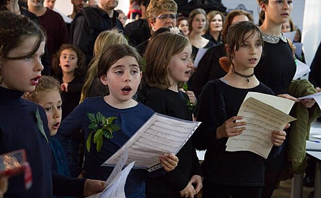 Algunas de las coralistas más jóvenes.