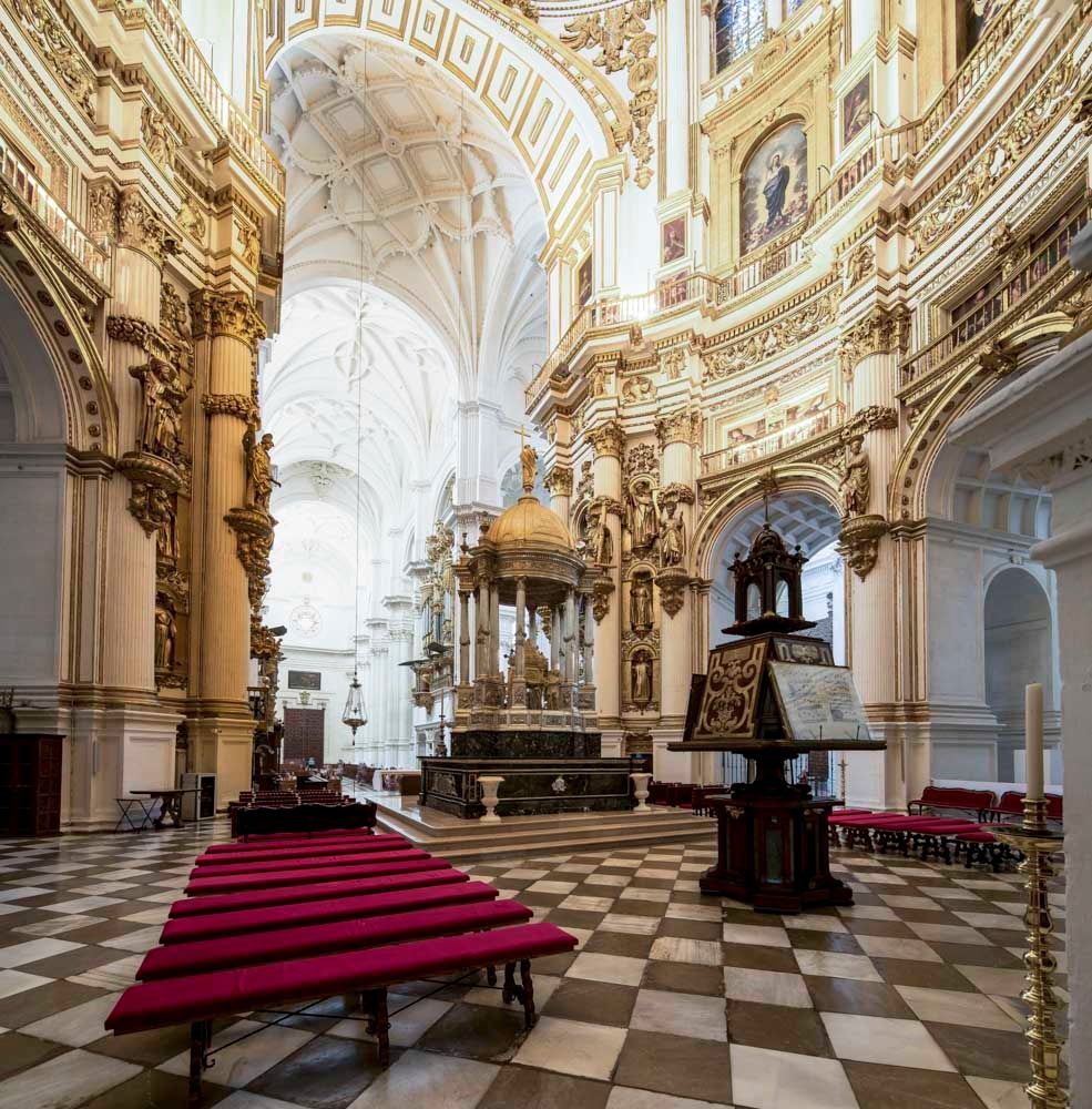 Catedral. La Catedral de Granada, otro edificio con varios siglos de antigüedad, tampoco se podrá ver sobre el terreno en este Día de los Monumentos