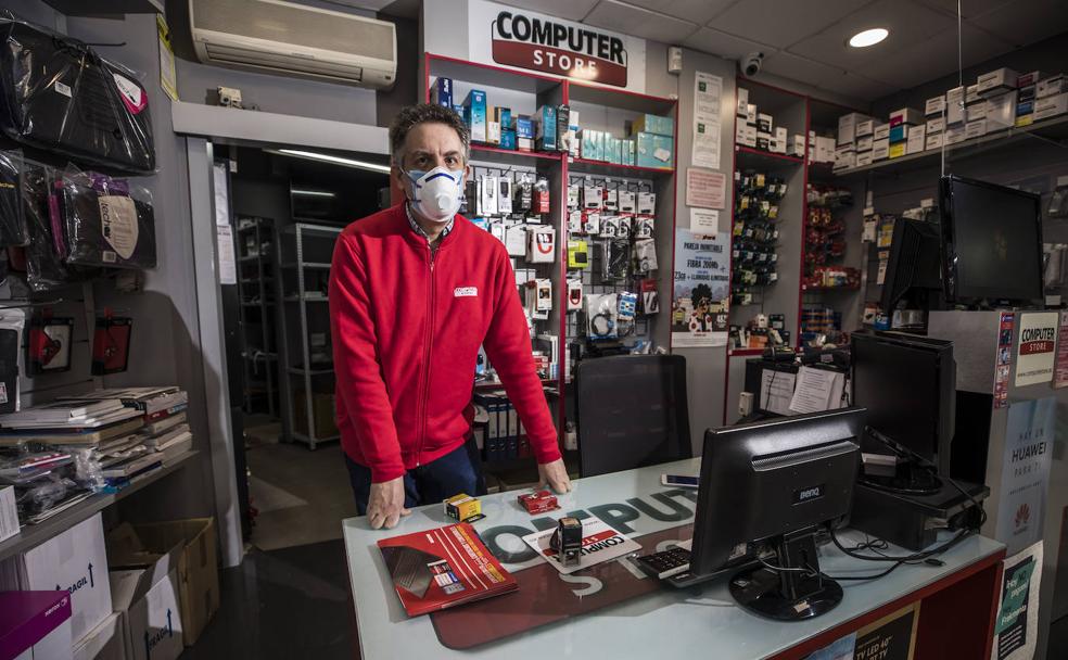 Trabajadores granadinos al pie del cañón a pesar de la crisis sanitaria