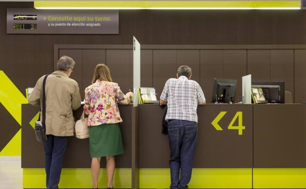 Estas son las fechas en las que cada banco va a pagar las pensiones este mes de abril