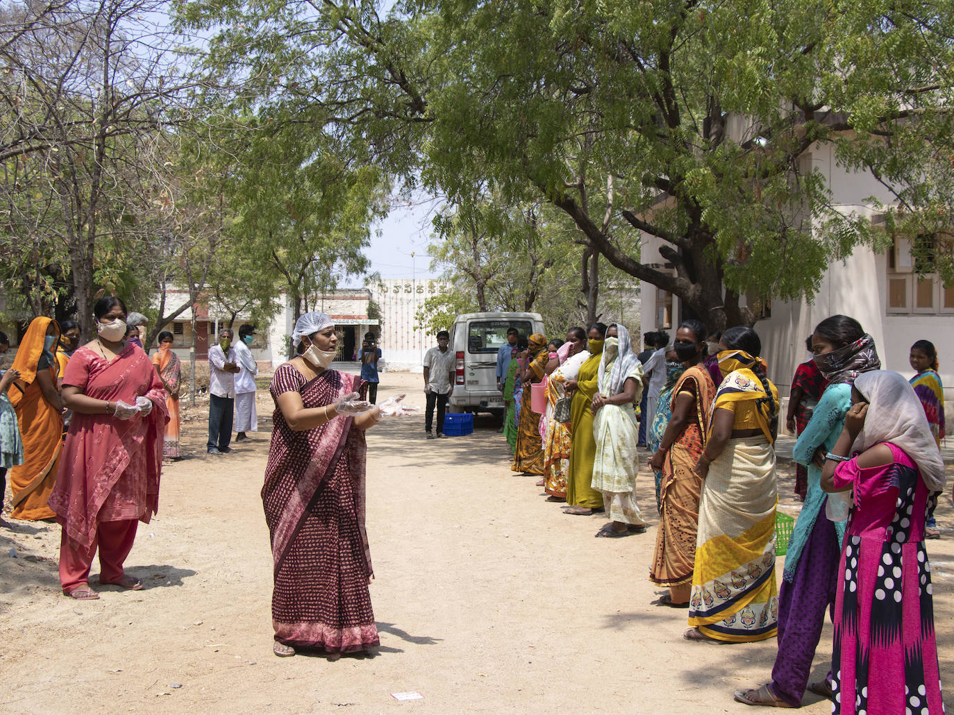 Programa de emergencia de la Fundación Vicente Ferrer contra la pandemia en India.