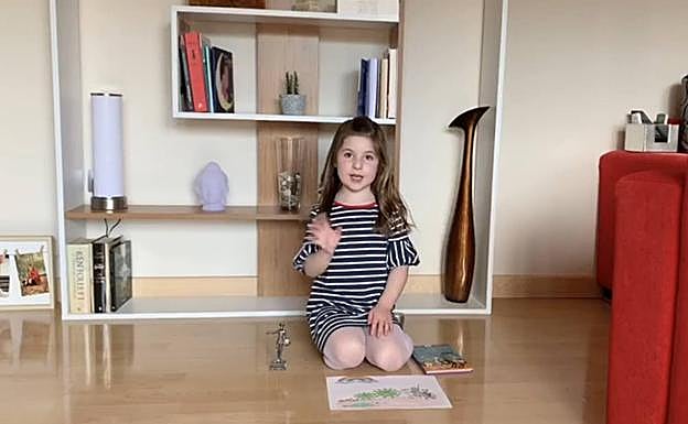 La simpática felicitación de una niña granadina por el Día del Libro: Don Quijote contra el coronavirus