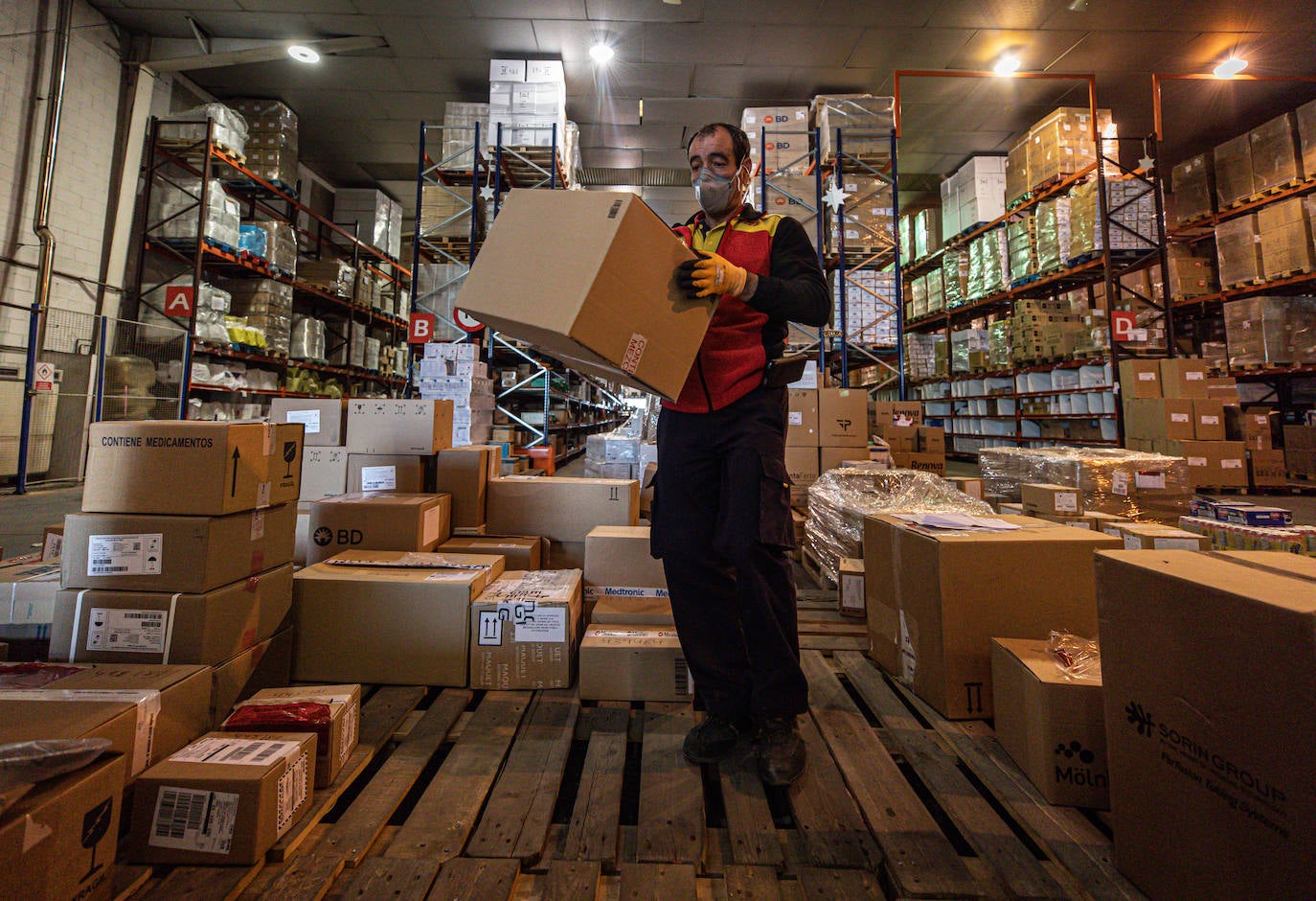 La Brigada Logística es una unidad del Ejército de Tierra que, en base a las seis agrupaciones con que cuenta, está apoyando, en la Operación Balmis
