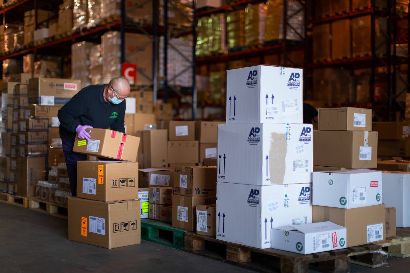 La Brigada Logística es una unidad del Ejército de Tierra que, en base a las seis agrupaciones con que cuenta, está apoyando, en la Operación Balmis