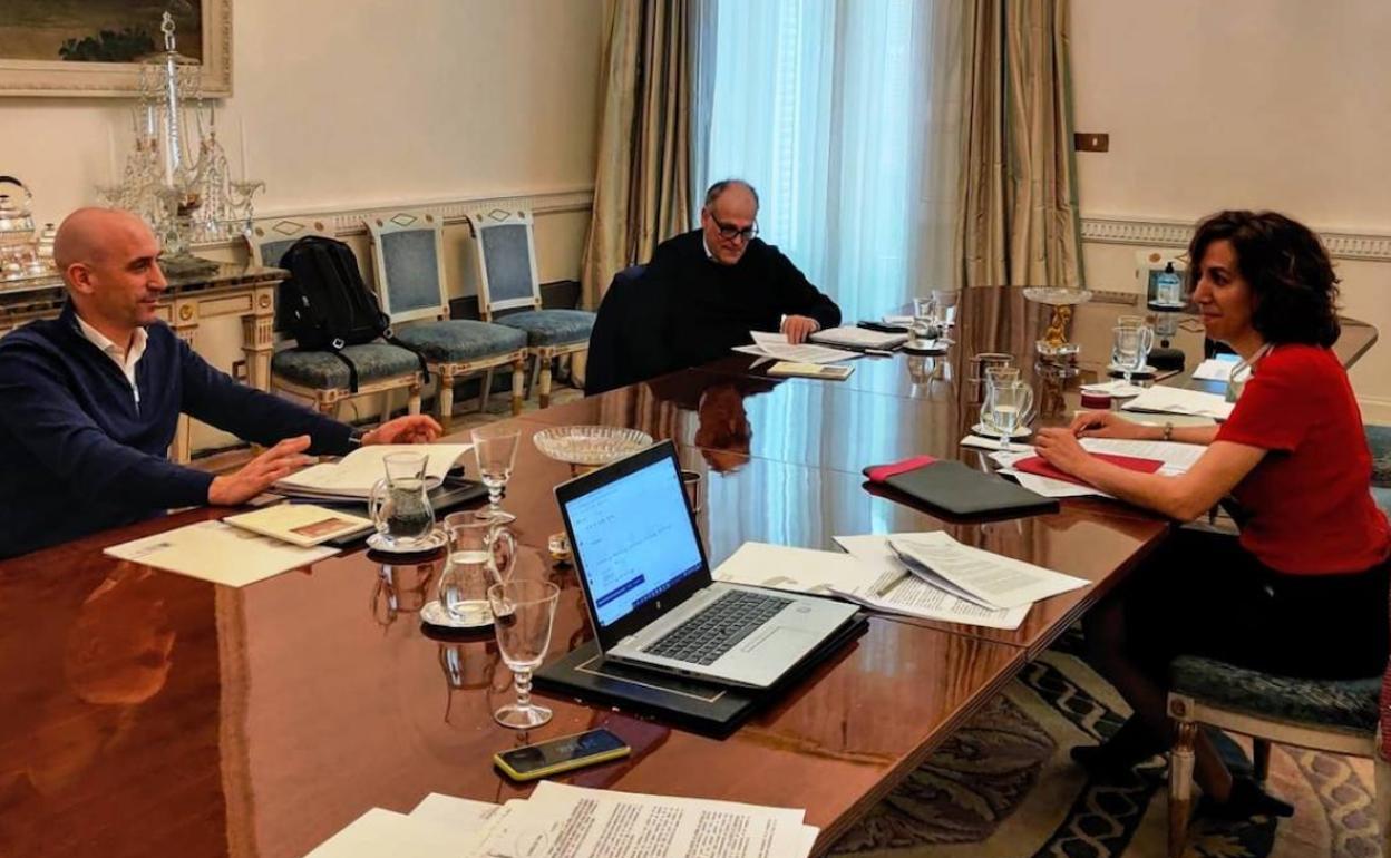 ¡Albricias! Habemus fútbol