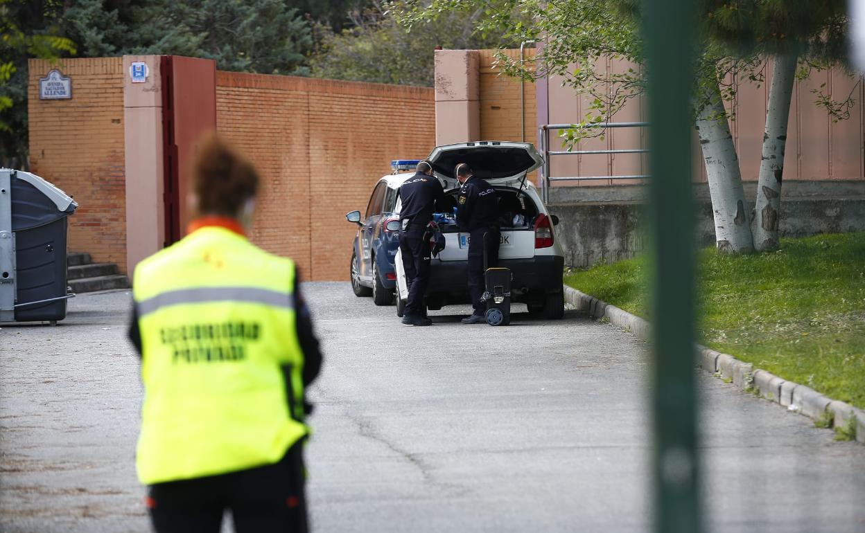 Palacio de los Deportes acogiendo a indigentes.-