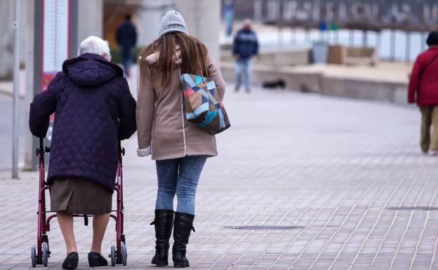 Así saldrán a la calle los mayores: horarios y reglas