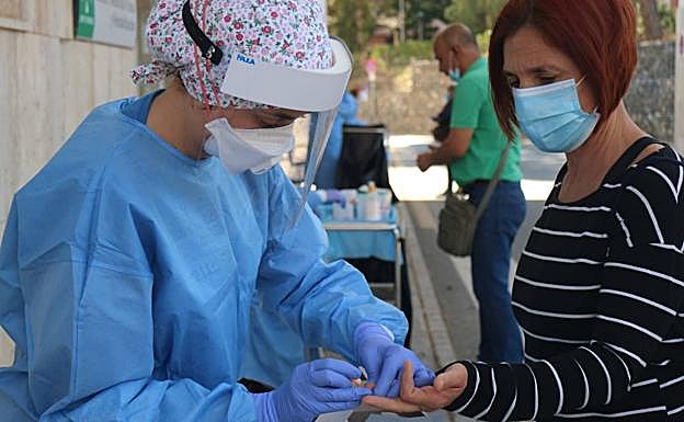 Test rápidos para el personal de ayuda a domicilio en Almería