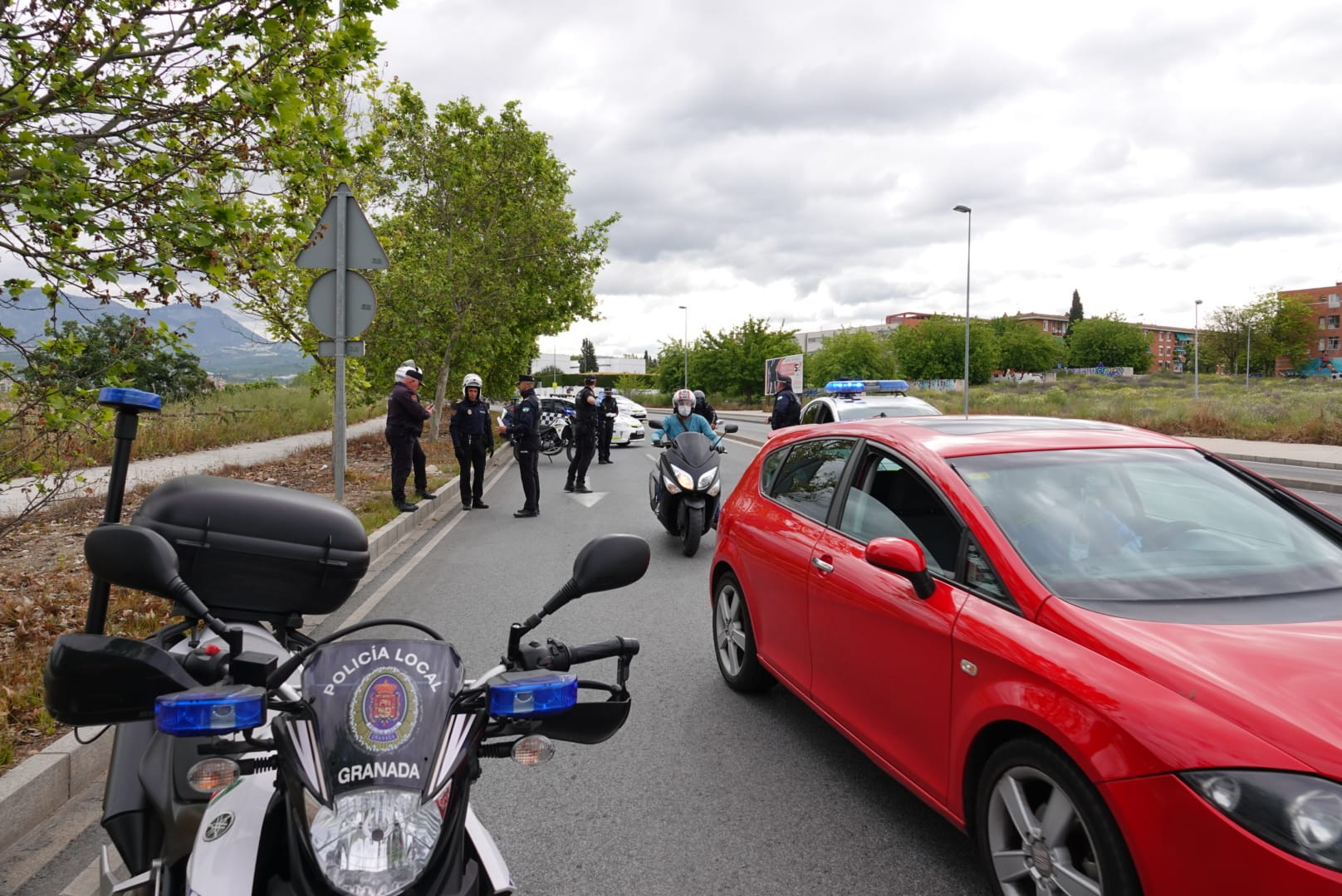 Policía y Guardia Civil refuerzan su presencia para evitar desplazamientos no justificados