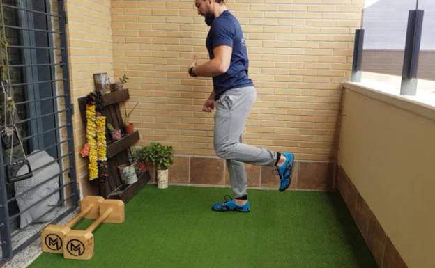 En forma en casa | 5 minutos para ejercitarse en cuarentena: gana en fuerza con isométricos