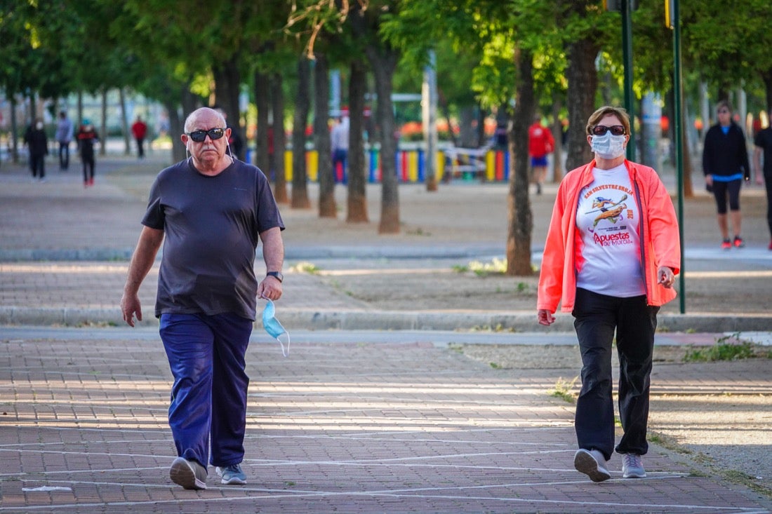 La capital comienza poco a poco a recuperar la normalidad con salidas en los horarios establecidos 