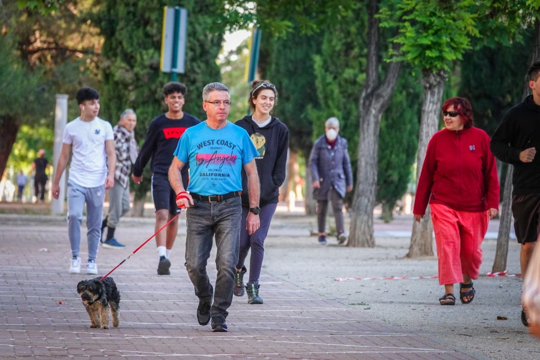 La capital comienza poco a poco a recuperar la normalidad con salidas en los horarios establecidos 