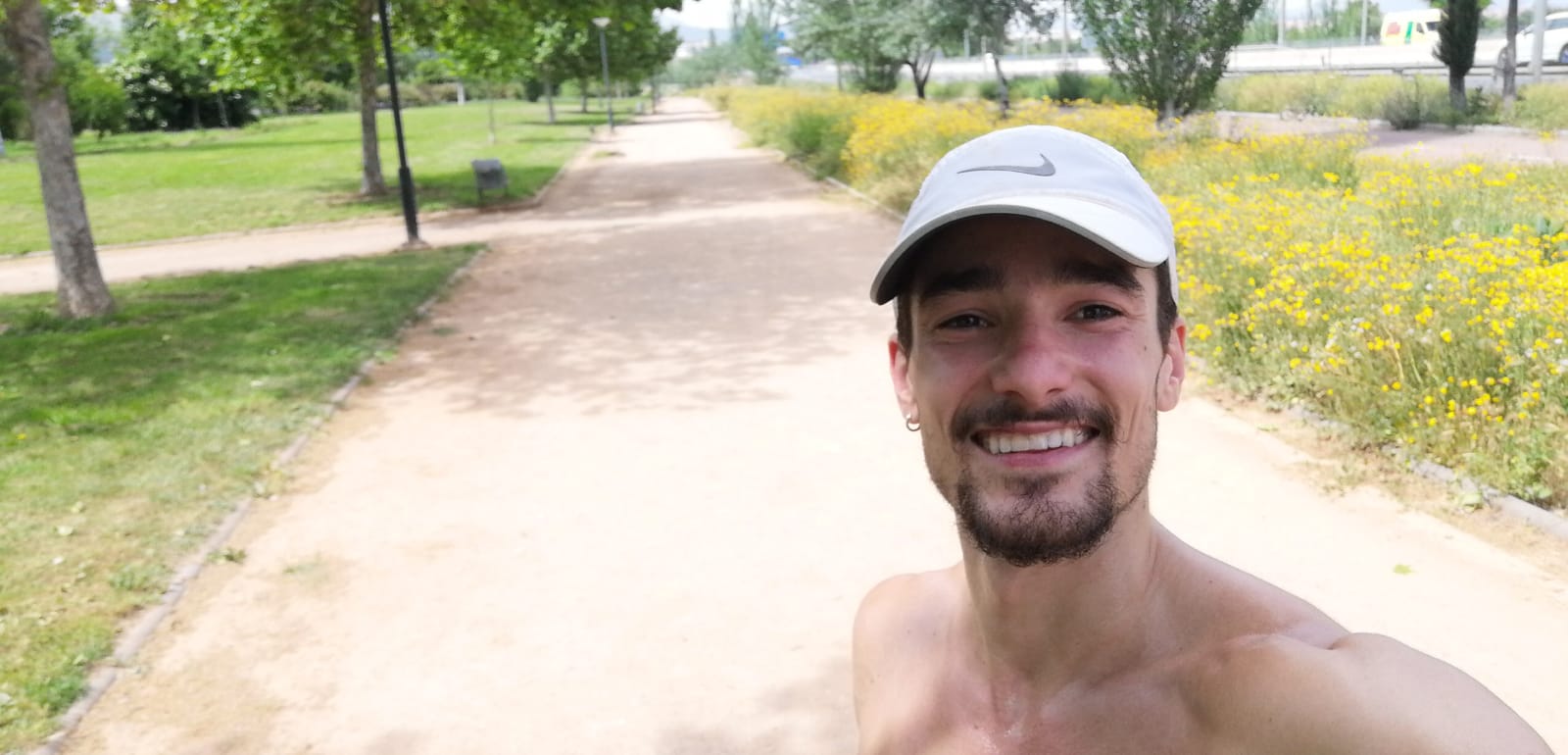 Los deportistas granadinos ya pueden ejercitarse fuera de casa.