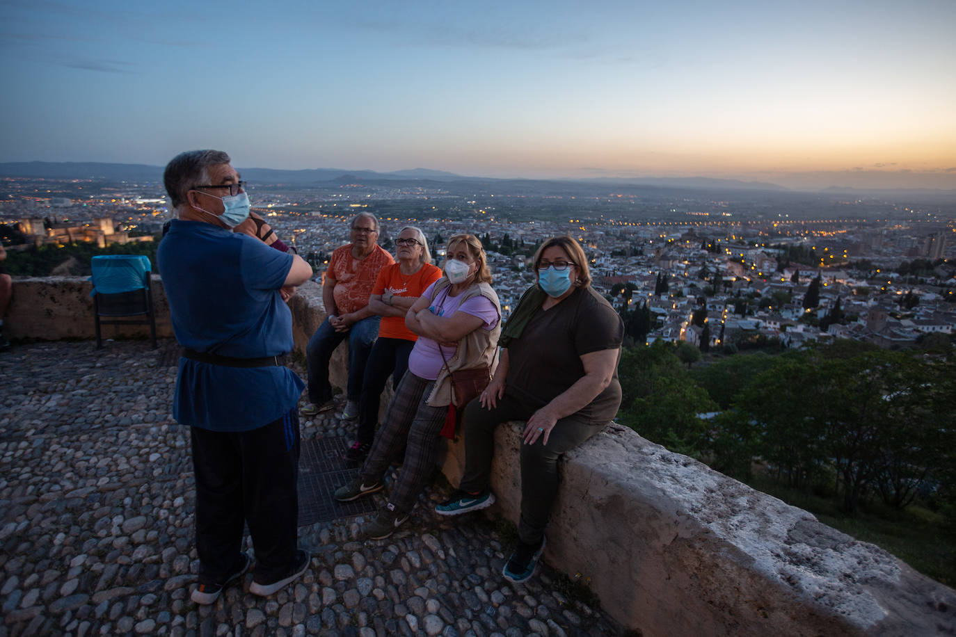 Fotos: El Albaicín, tras las ocho de la tarde