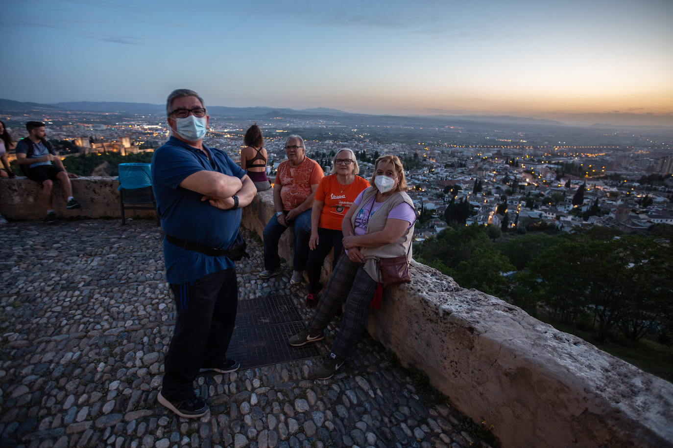 Fotos: El Albaicín, tras las ocho de la tarde