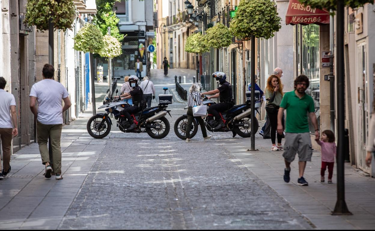 Las calles de Granada, este viernes.