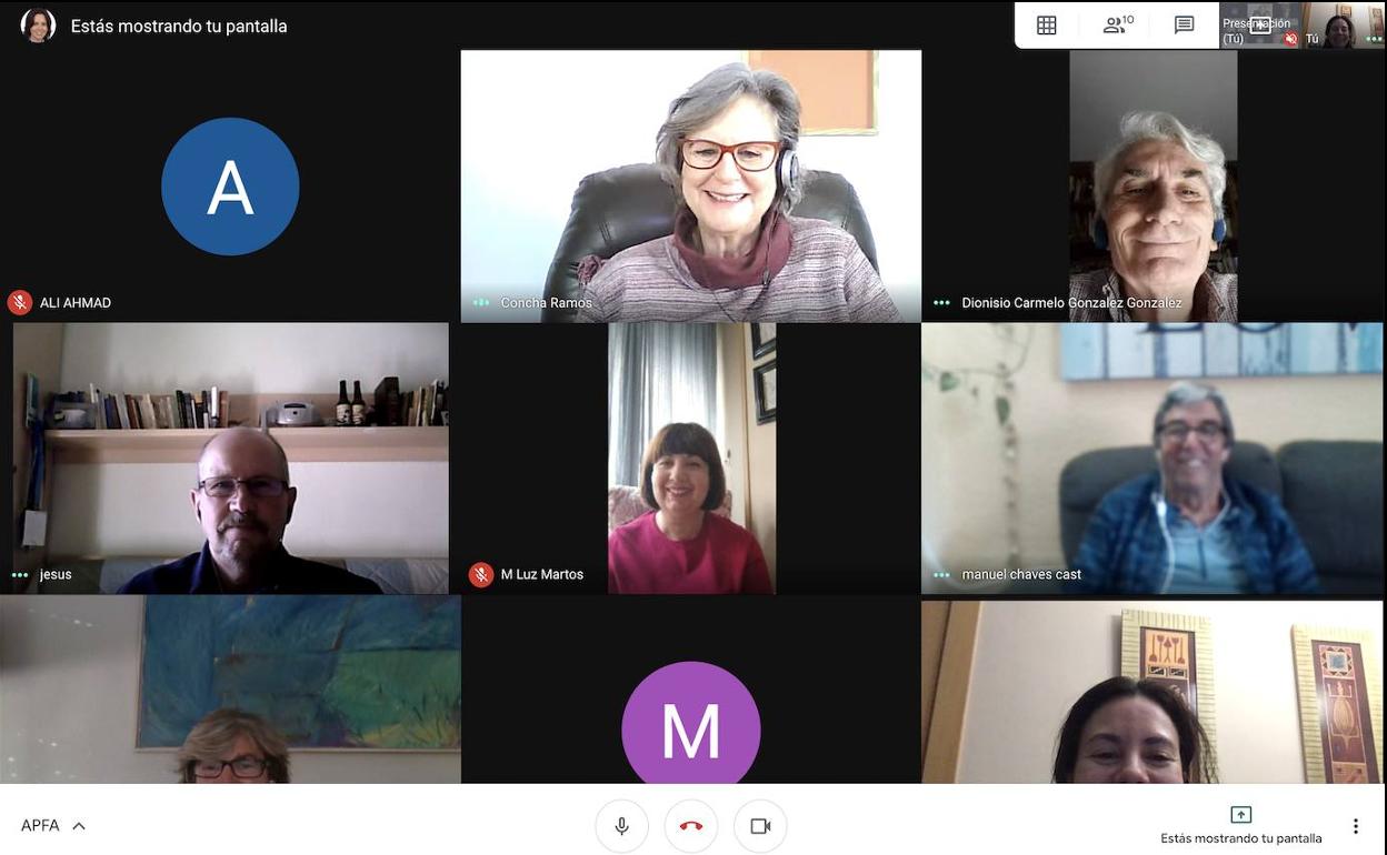«Los Mayores» de la UGR rompen la brecha digital