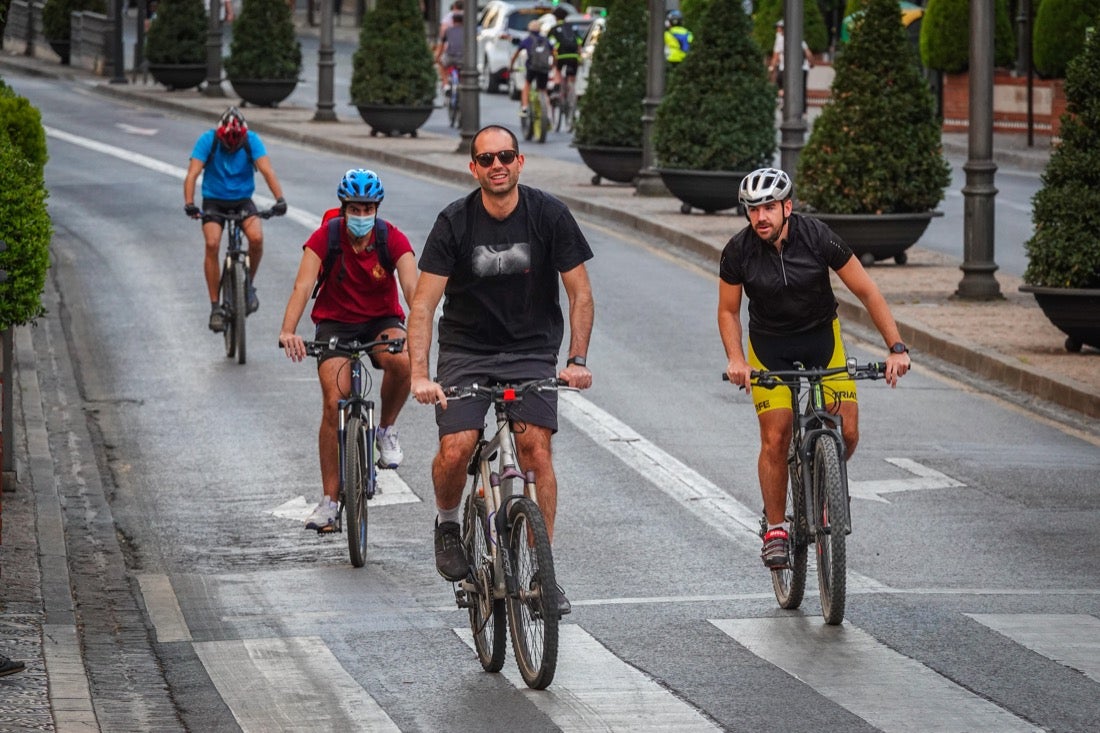 Las calles van notando cada vez más afluencia con las salidas permitidas dentro de la desescalada
