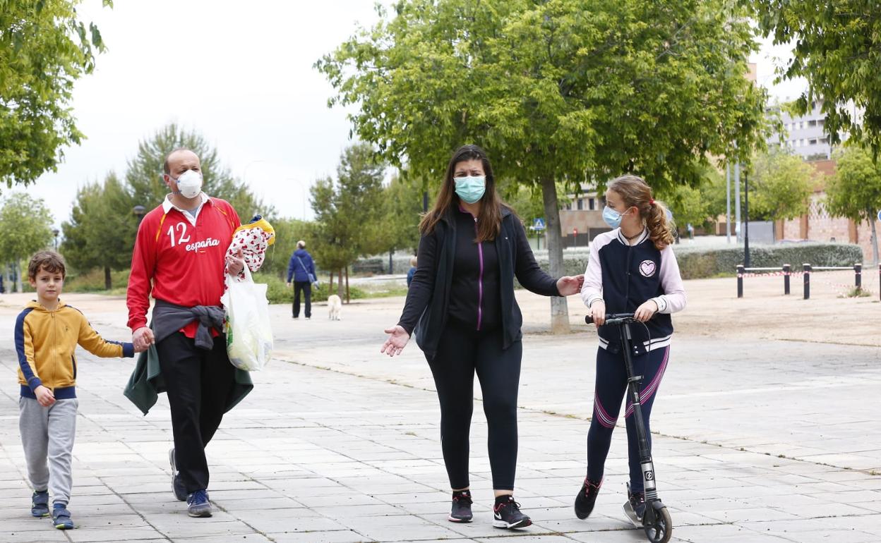 Andalucía propone nuevos horarios de salida a la calle: mayores por la mañana y niños por la tarde