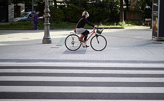 ¿Puedes salir de tu ciudad en bici en Fase 1? Para ir a un bar sí, para hacer deporte no