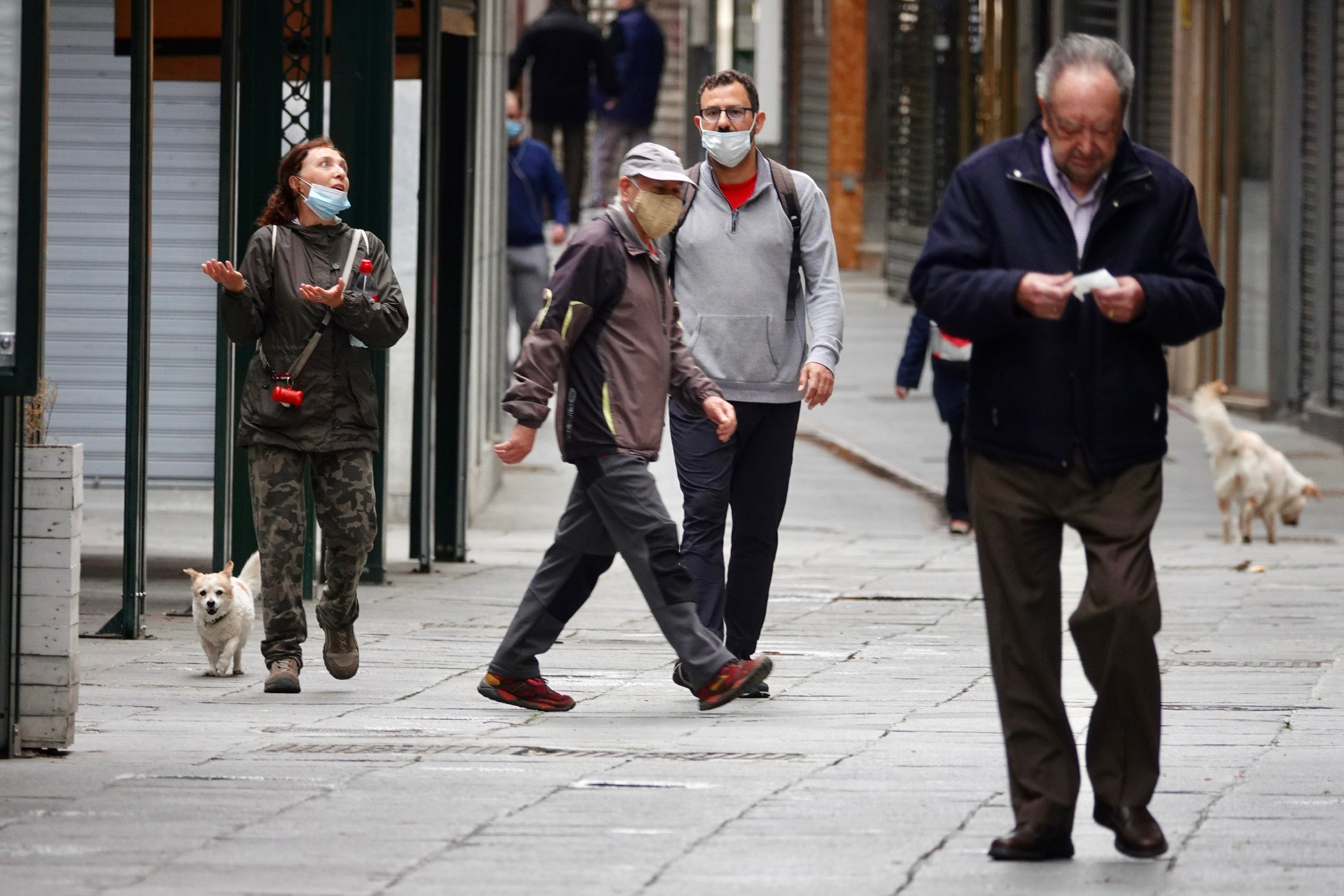 Este domingo, último día en fase 0, ha sido aprovechado por multitud de granadinos para salir a la calle