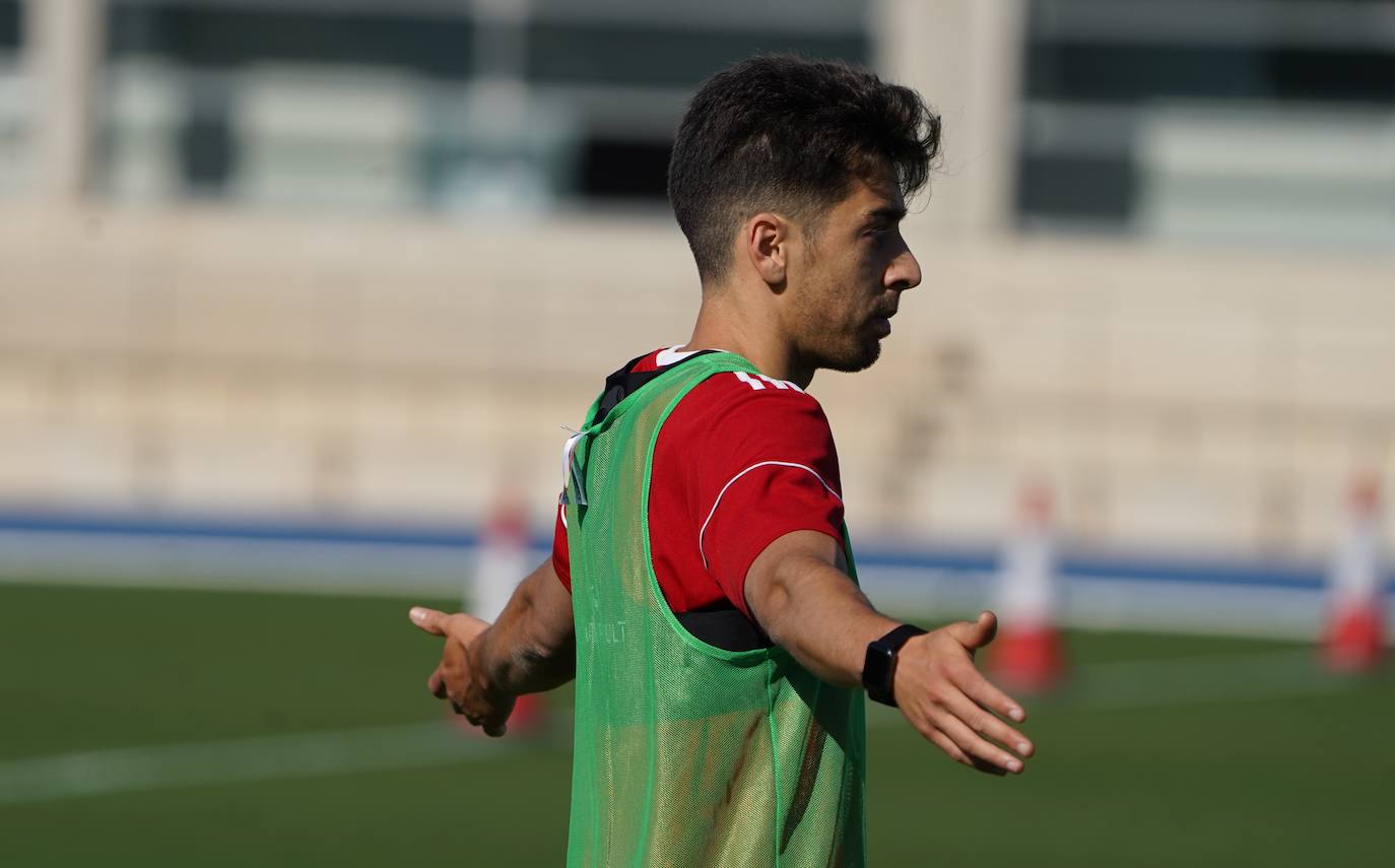 Fotos: La UD Almería comienza los entrenamientos en grupos