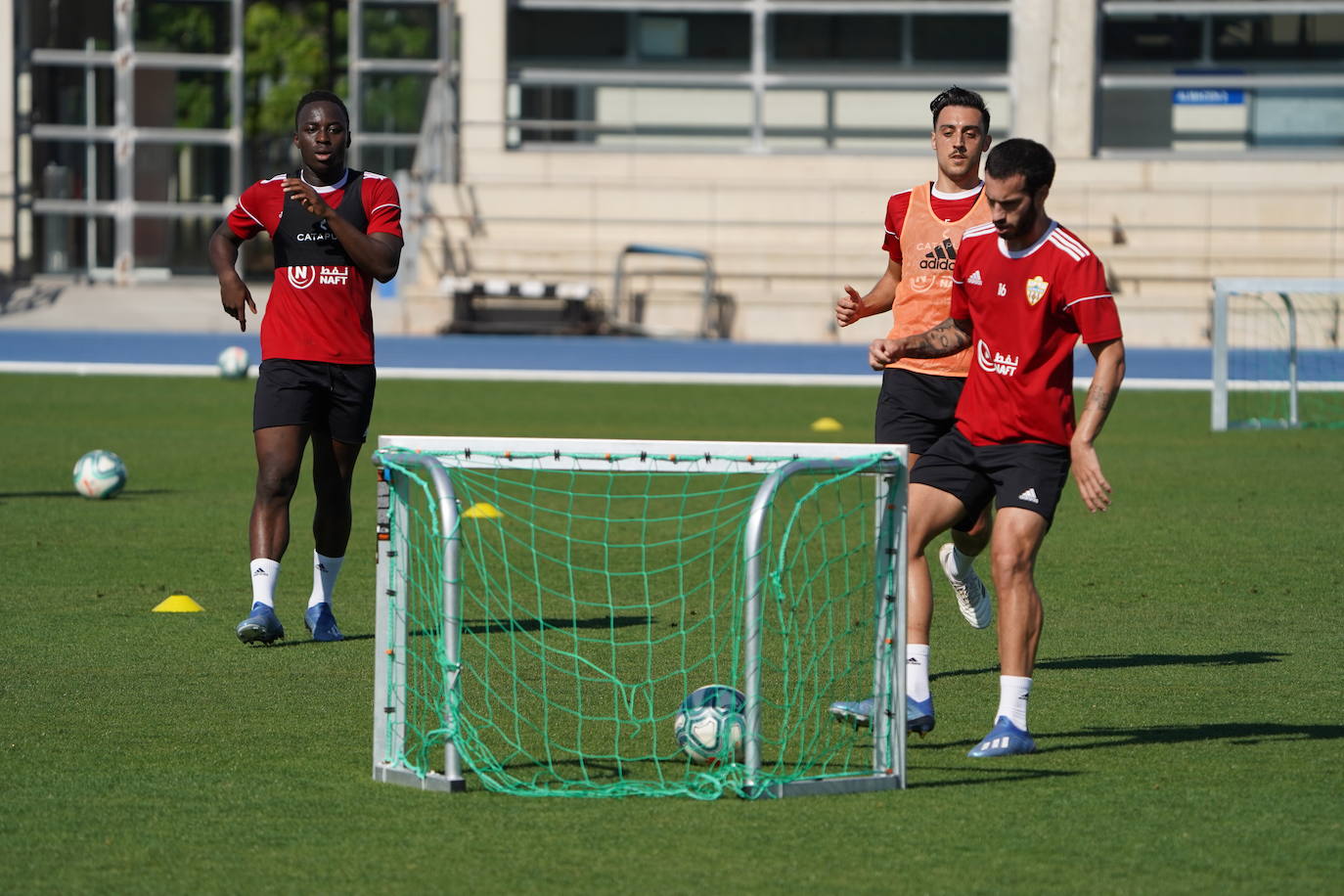 Fotos: La UD Almería comienza los entrenamientos en grupos