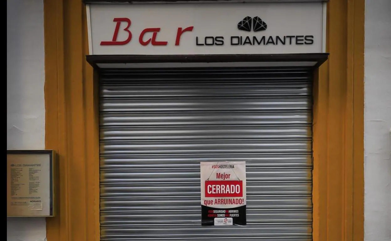 La famosa calle Navas de Granada no abre: ningún bar sube la persiana |  Ideal