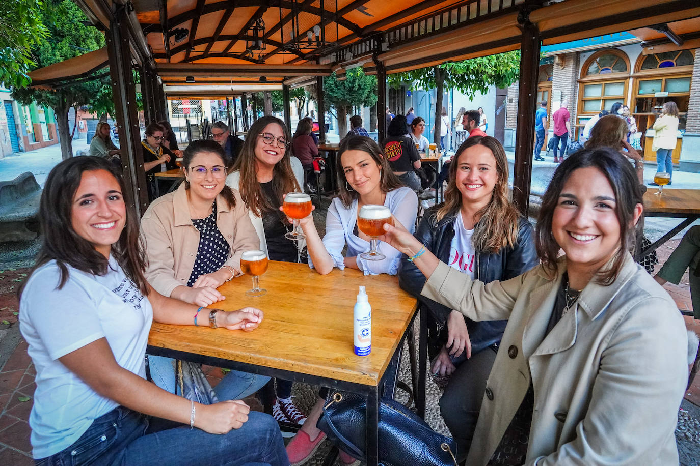 Fotos: Los terrazas de Granada se llenan en la primera tarde en la fase 1