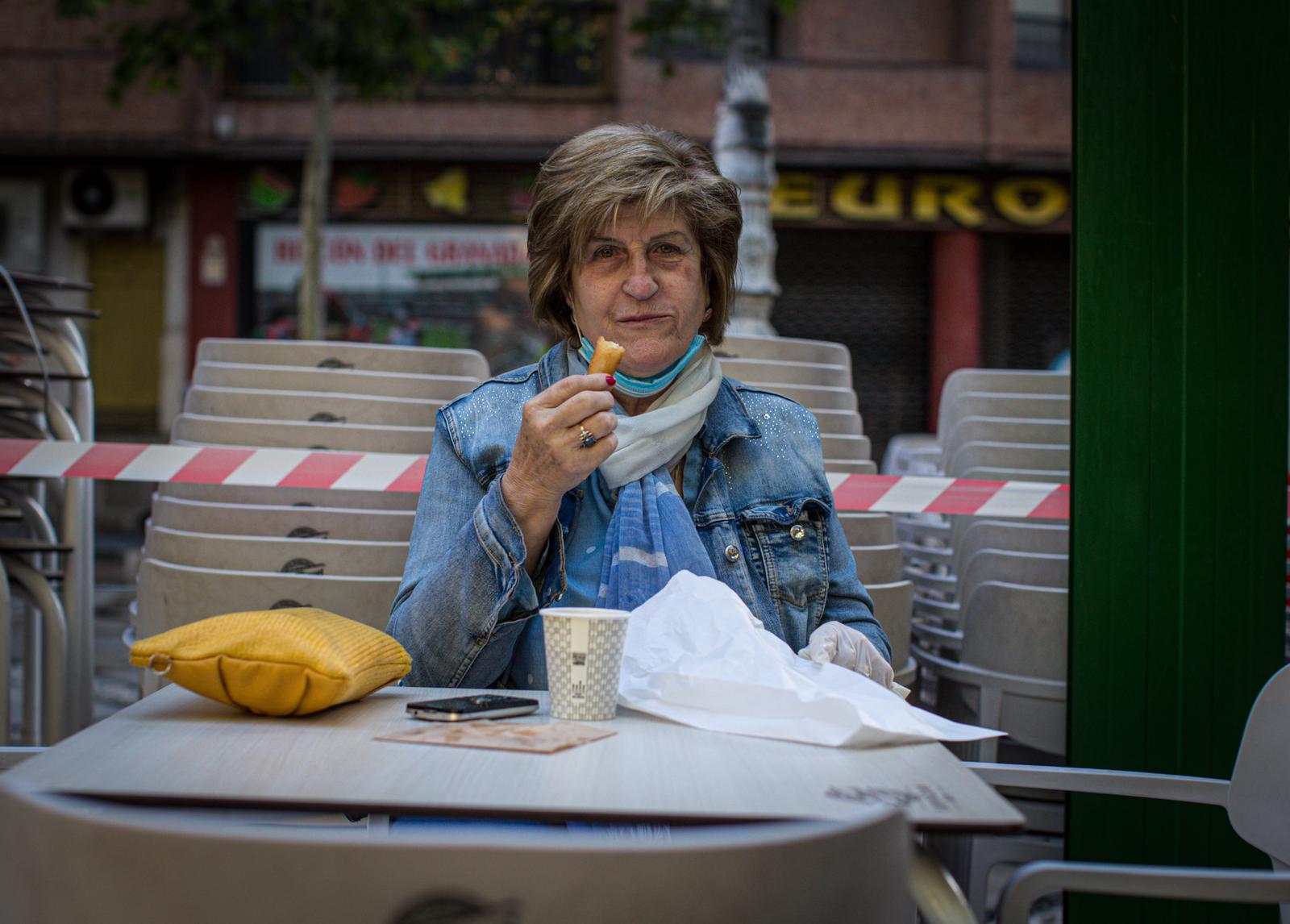 Fotos: Así se vive en Granada el primer día en la Fase 1