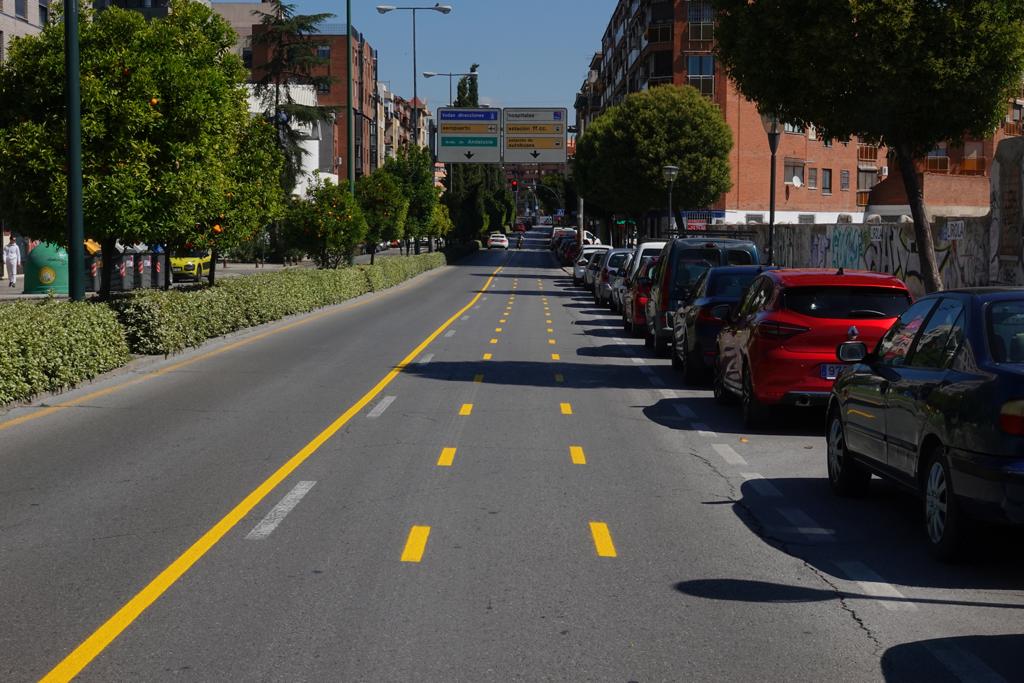 Fotos: Revolución en las calles de Granada: carriles para bicis y calles peatonalizadas