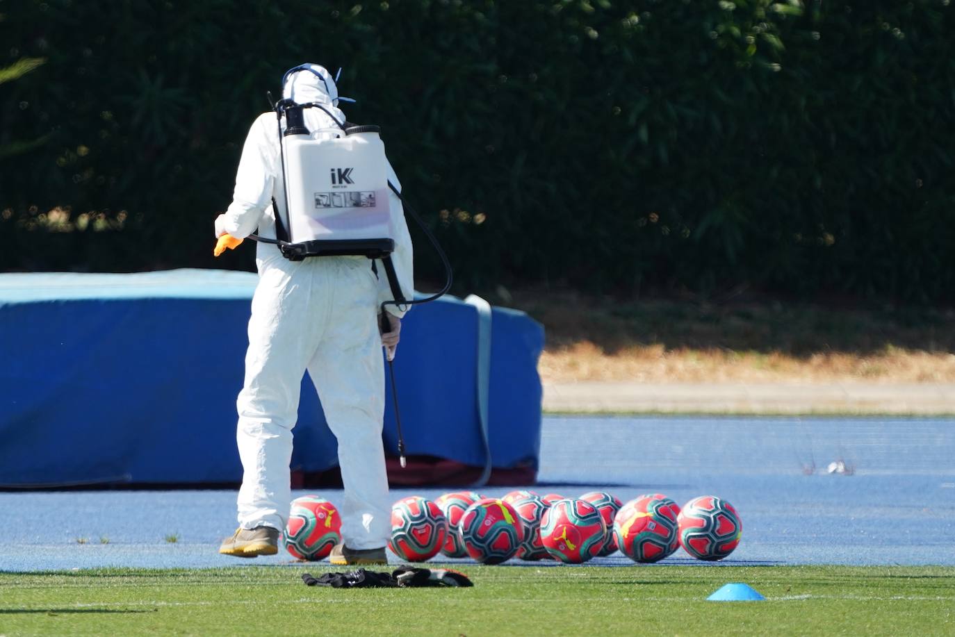 Fotos: La UD Almería continúa entrenando en dos grupos