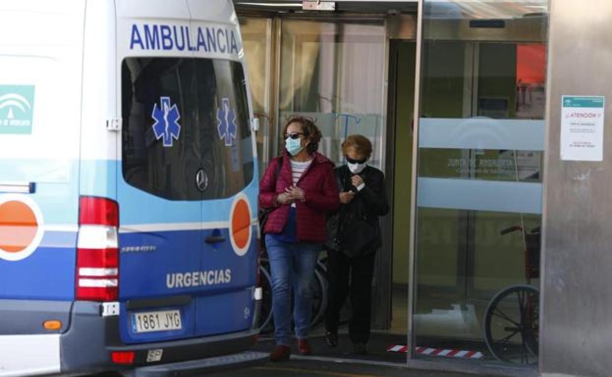 Coronavirus | Los hospitales de Granada liberan otras nueve camas en un solo día