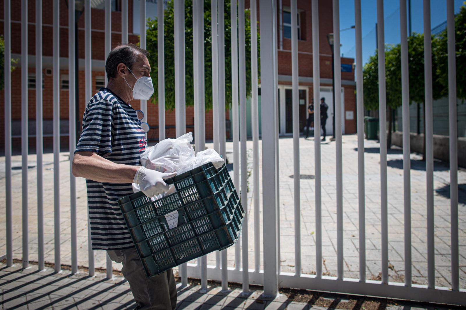 Han dormido en el Paquillo Fernández y tres oenegés se harán cargo de ellos. 