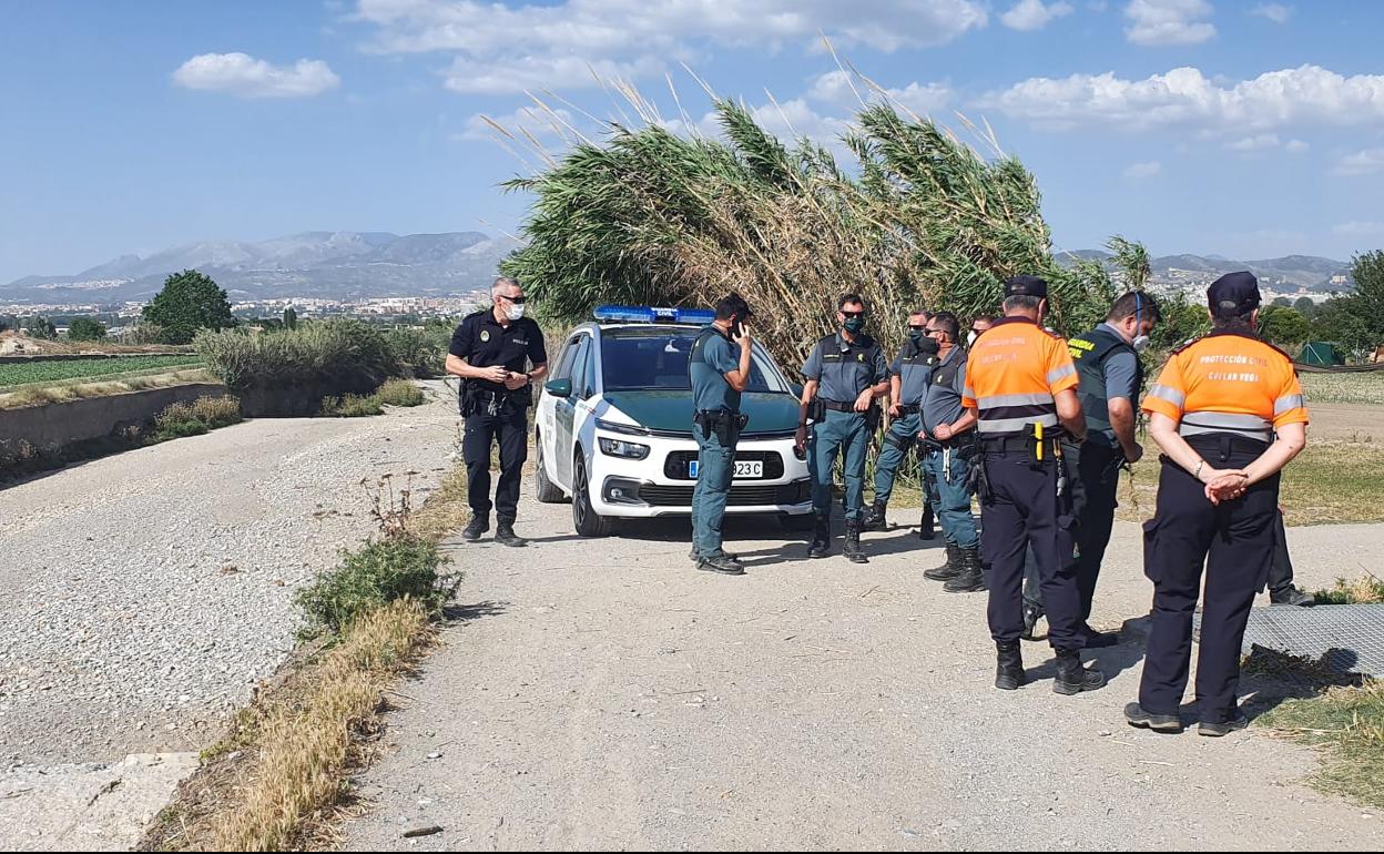 Dispositivo desplazado para la búsqueda de la mujer fallecida