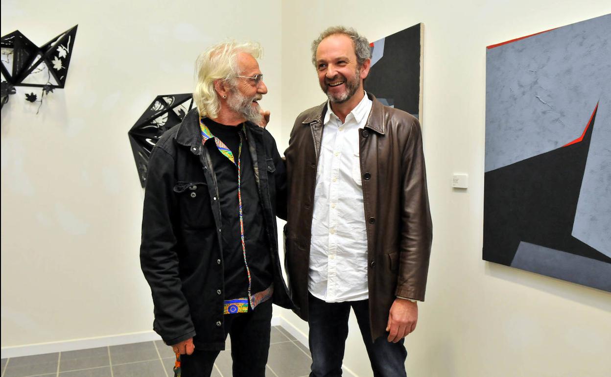 Los autores de la exposición, en la inauguración de la muestra. 