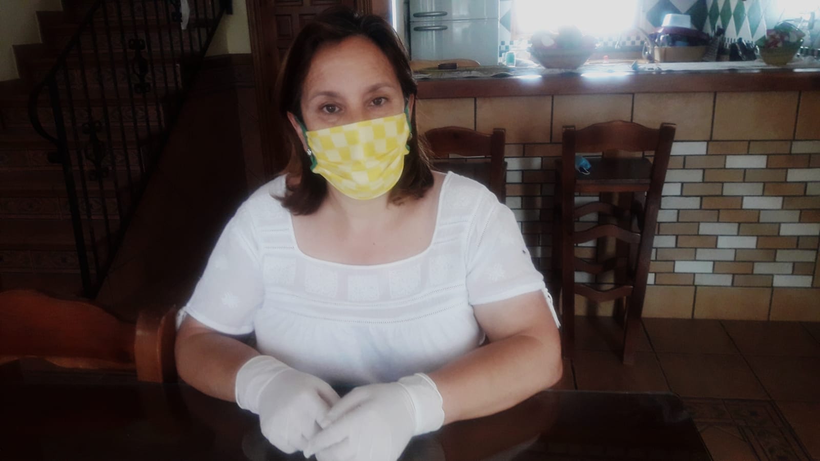 Cientos de mujeres de la provincia han aportado su granito para ayudar en la crisis sanitaria