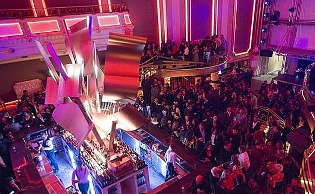 Las discotecas y bares nocturnos no abrirán hasta la «nueva normalidad»