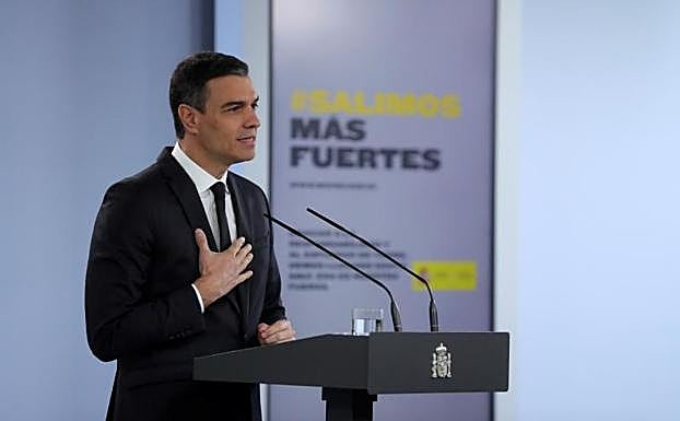 El mensaje de admiración de Pedro Sánchez a Fernando Simón y el ministro Illa